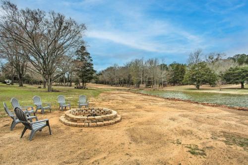 Berryville House | Spacious Lakefront Home with Fire Pit and Fun Barn!
