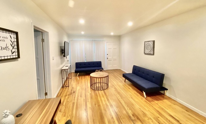 Norma Triangle Apartment | Spacious lux 2 bedroom Apt in TOP location in LA!