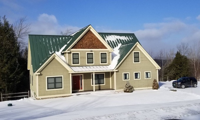 Stratton Mountain House | Spacious Luxury Stratton Mountain Home w/Weekend/Holiday Winter Shuttle to Mtn