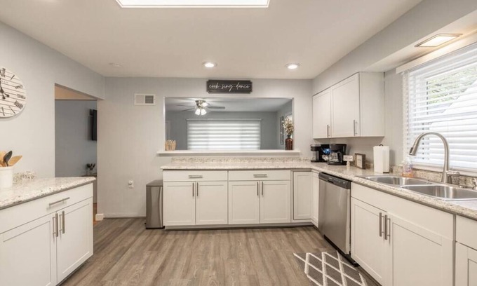 St. Charles Historic District House | Spacious Ranch, Walk to Main!