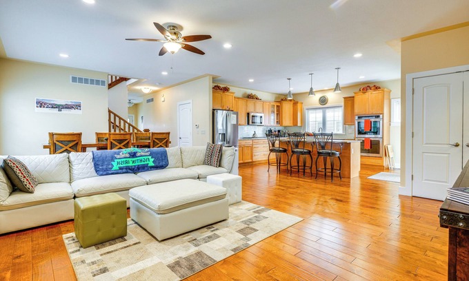Northeast South Bend House | Spacious South Bend Home - Walk to Notre Dame!