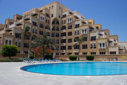 Bab Al Bahr Apartment | Spacious Studio Retreat in Bab Al Bahr