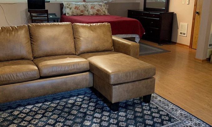 Waller Apartment | Spacious Studio Summit Area