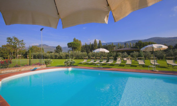 Montalla Apartment | Spacious Villa in Cortona Tuscany with Swimming Pool