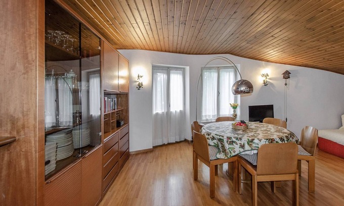 Cortina d'Ampezzo Apartment | Spazioso appartamento centralissimo con wi-fi.