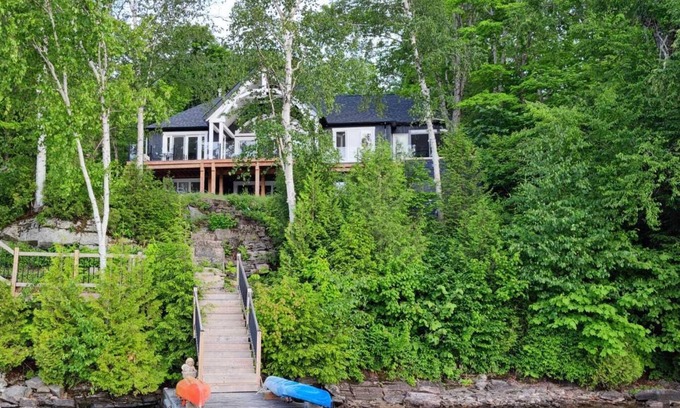 Dysart et al Cottage | Spectacular new 4 season cottage on pristine Kennisis Lake! Sauna and hot tub!