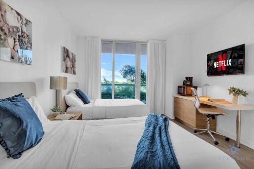 Hallandale Beach Hotel | Spectacular Studio Amazing Amenities Bay View