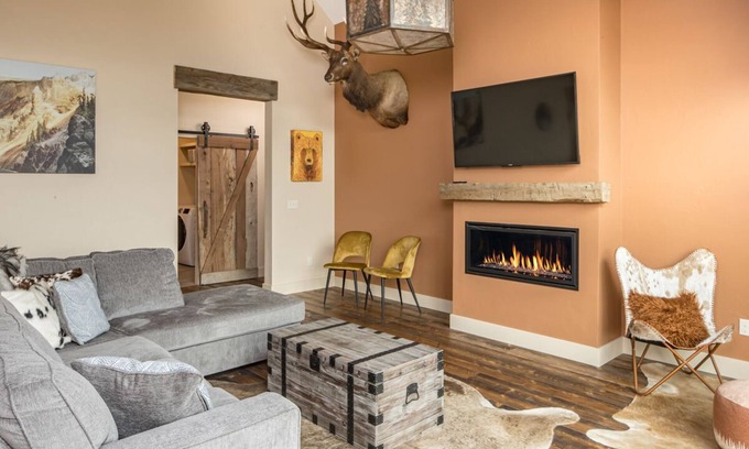 Big Sky Ski Chalet | Spend the Holidays Here! Chalet with Mountain Views, Near Town Center!