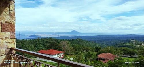 Laurel Apartment | Splendido Tagaytay Taal Lake Staycation Free Parking Netflix No Free Pool No Pet