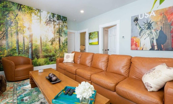 Beverly Condo | *Spooky Halloween 5Br Home|Salem+Beverly|Parking