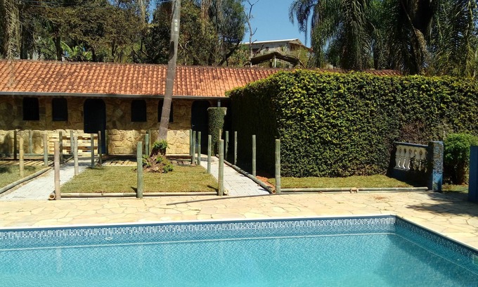 Mairinque House | Spring Feston Farm. Seasonal Rental
