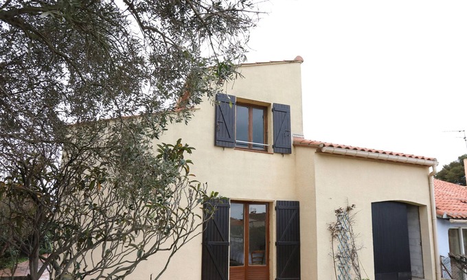Saint-Cyprien Plage Ski Chalet | St Cyprien family home near the beach