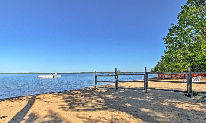 Standish Apartment | Standish Apartment w/Deck - 2 Mi to Sebago Lake!