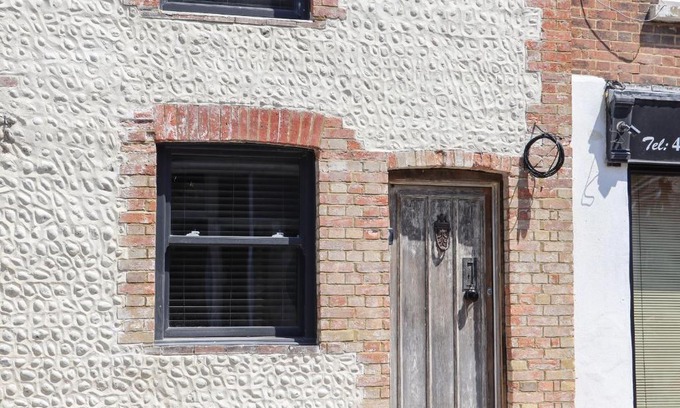 Eastbourne House | Star Cottage