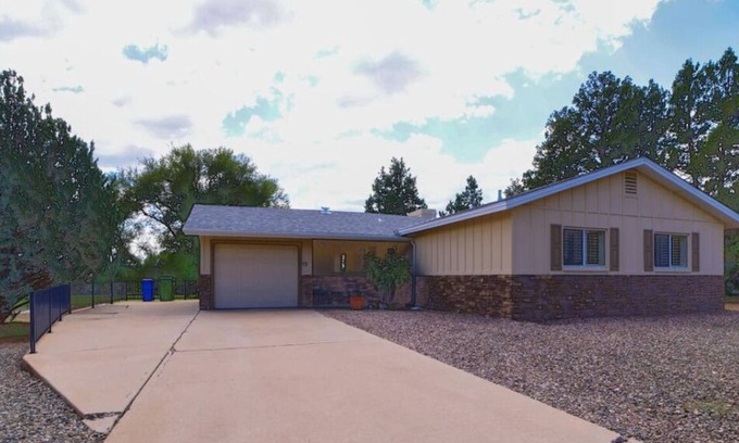 Prescott House | Stay and Play! *Golfers Retreat *Budget Friendly
