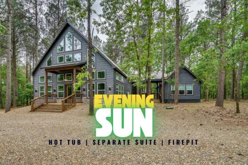 Broken Bow House | Stayhocha Hottub, Separate Suite
