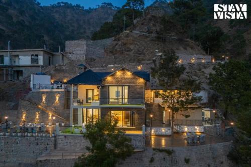 Kasauli Villa | StayVista at Ridge of Twilight 4bhk with Jacuzzi & Valley View in Kasauli