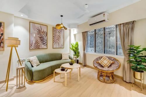 Pali Hill Apartment | Stella 2BHK in Khar with Wi-Fi, Smart TV & Kitchen