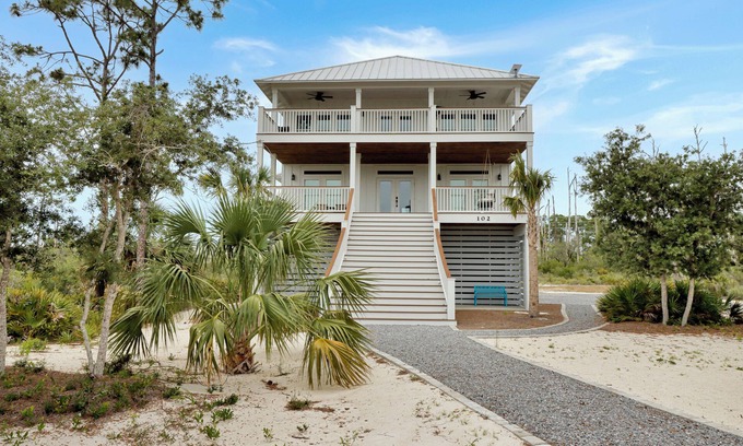 Port St. Joe House | ☀️Steps to Beach | Great Decks | Golf Cart Available | Home Away From Home☀️