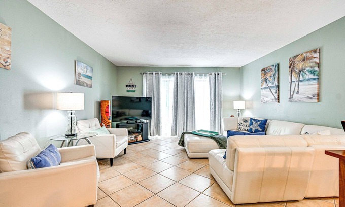 Avon By The Sea Condo | Steps to Sand: Condo w/Pool Access in Cocoa Beach