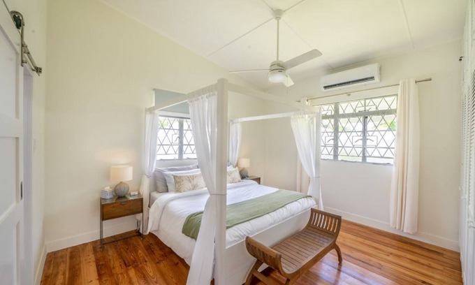 Rockley Apartment | Steps to stunning beaches, private patio & WiFi