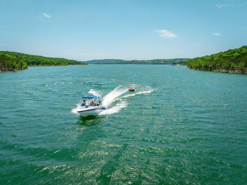 Indian Point Apartment | Steps to Table Rock Lake, Min to Silver Dollar City