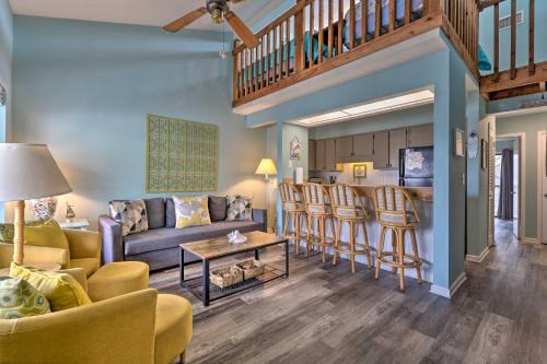 Holiday Beach Apartment | Steps to the Beach PCB Condo with Balcony!