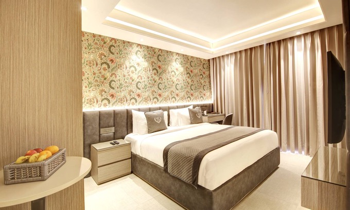DLF Phase 3 Hotel | Stepstones Hotels and Inn-DLF PHASE-3