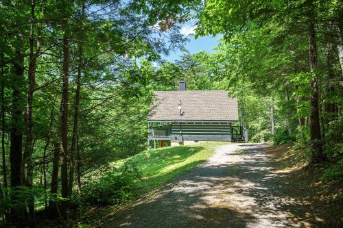 Pittman Center House | Still Waters Studio by Stony Brook Cabins