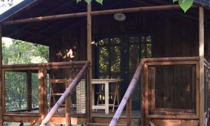 Moncrabeau Ski Chalet | Stilt chalet with terrace for 4 people