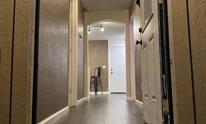 Fort Worth House | Stockyards on Houston St -Economy