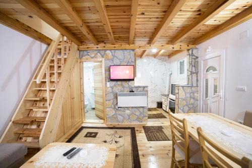 Bajina Basta House | Stojanov Konak