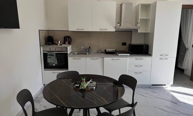 Borgo Roma Apartment | Stone Flower 3