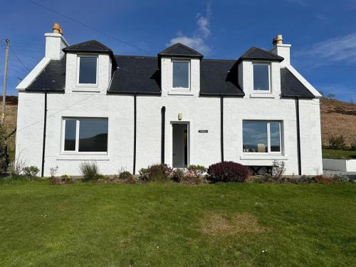 Eyre House | Stratheyre Cottage