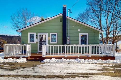Ludlow House | Strollski Cottage