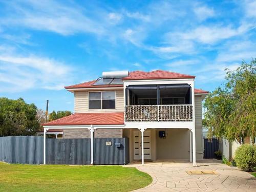Busselton Apartment | Studio 66 Busselton