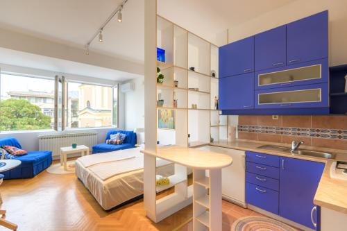 Old Town Apartment | STUDIO APARTMENT SiLVER