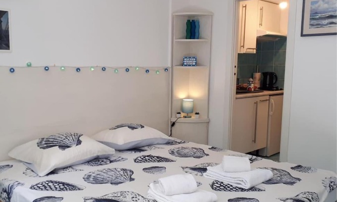 Pointe Croisette Apartment | Studio at -La Croisette- Cannes - BEACH GARDEN -