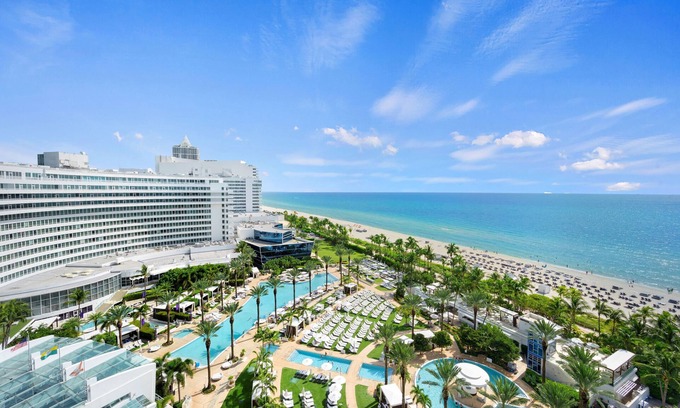 Mid Beach Hotel | Studio at Sorrento Tower at Fontainebleau Hotel in Miami Beach Ocean Vie