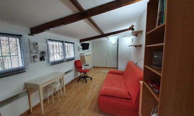 Conflans-Sainte-Honorine Apartment | Studio avec terrasse