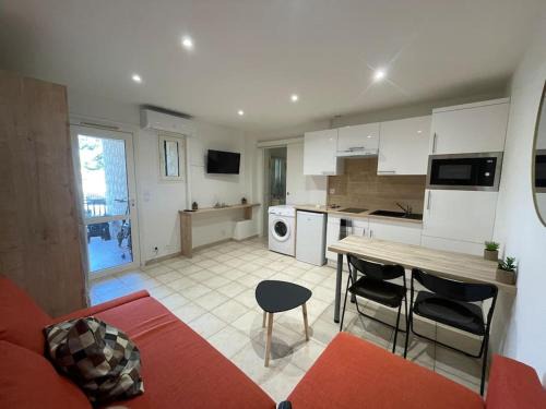Les Sablettes Apartment | Studio avec Piscine Parking à 250 m de la plage