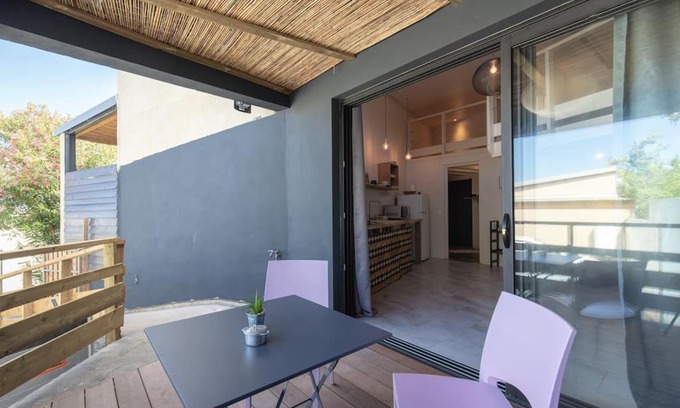 Saint-Leu Apartment | Studio By KAZUBUNTU