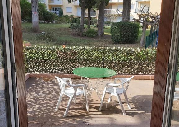 Amelie-les-Bains-Palalda Apartment | Studio classé 2 étoiles, terrasse 25m2 et garage