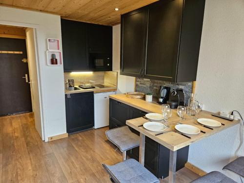 Montgenevre Apartment | Studio confortable proche ESF - Balcon exposé ouest - FR-1-266-237