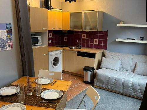 Avoriaz Apartment | Studio cosy à Avoriaz - Village des Dromonts - 4 pers, ski-in/ski-out, tout équipé - FR-1-633-15