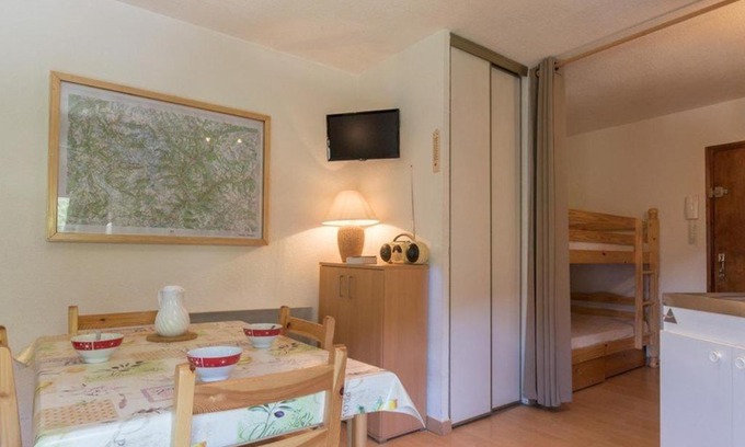 Saint-Chaffrey Apartment | Studio cosy 4 pers. à Serre-Chevalier, proche commerces et remontées mécaniques, casier à ski inclus - FR-1-330E-51