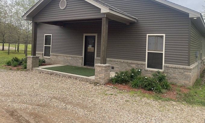 Moscow Apartment | Studio cottage in gated hunting lodge -5 minutes from Saracen Casino