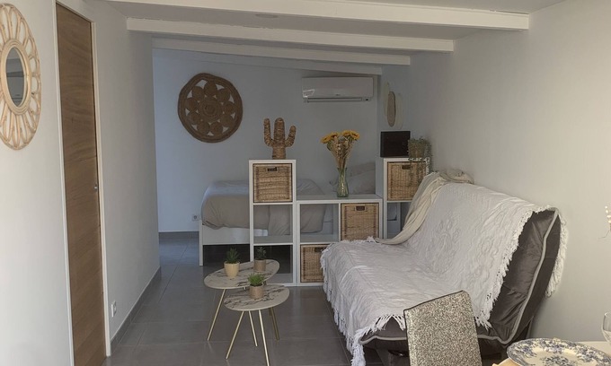 Riou - Petit Juas - Av de Grasse Apartment | Studio Le Manolex Terrasseparking15 min de la Croisette