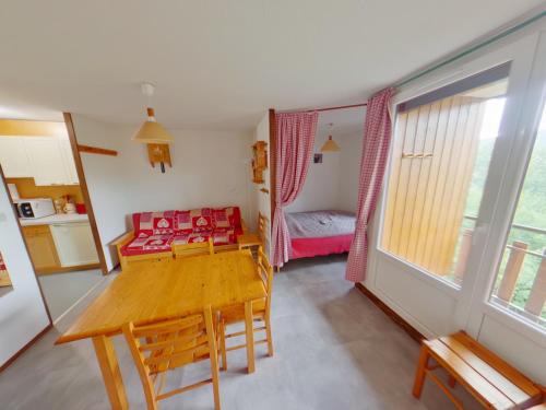 Les Rousses Apartment | Studio lumineux avec loggia aux Rousses - FR-1-834-12