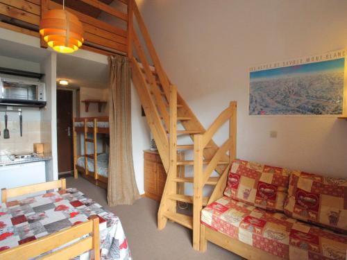 La Toussuire Apartment | Studio lumineux et fonctionnel, 2ème étage, 4 pers, skis aux pieds, balcon exposé Sud, près télésiège - FR-1-416-56